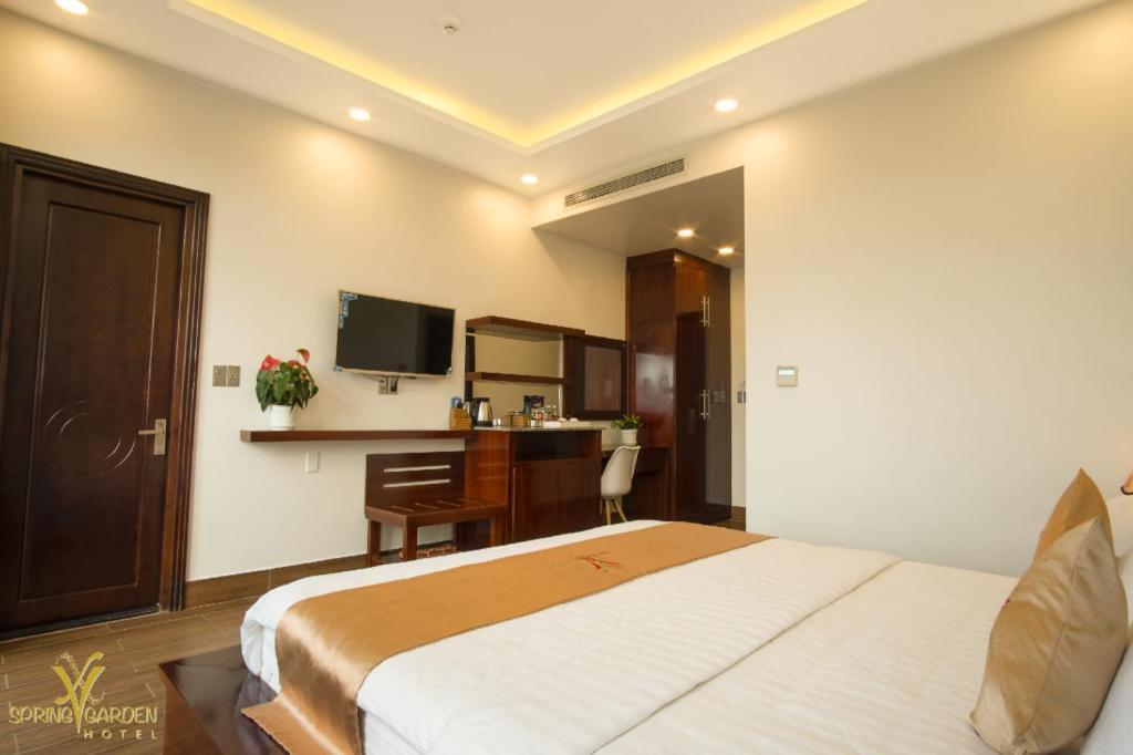 Spring Garden Hotel Lk Long Khanh Esterno foto