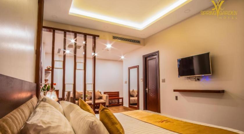 Spring Garden Hotel Lk Long Khanh Esterno foto