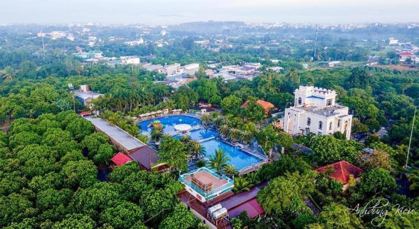 Spring Garden Hotel Lk Long Khanh Esterno foto